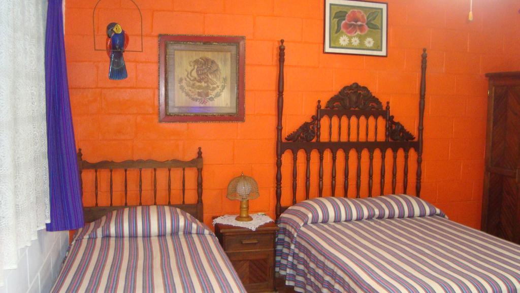Quinta Erika Hotel Coyuca de Benitez Ruang foto